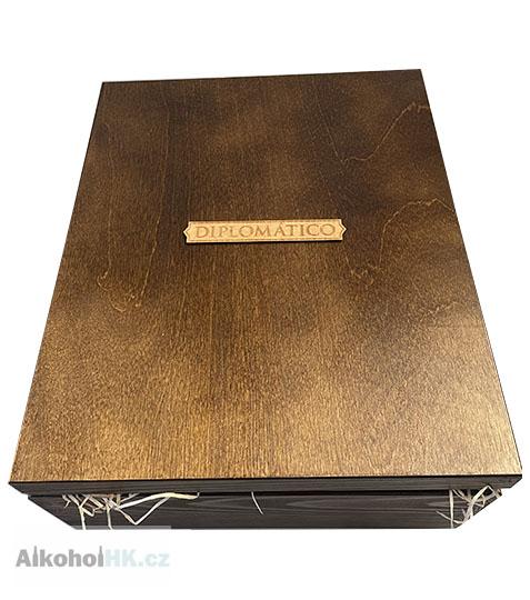 Diplomatico Reserva Exclusiva 12 let dárkový set v truhle 0,7 l